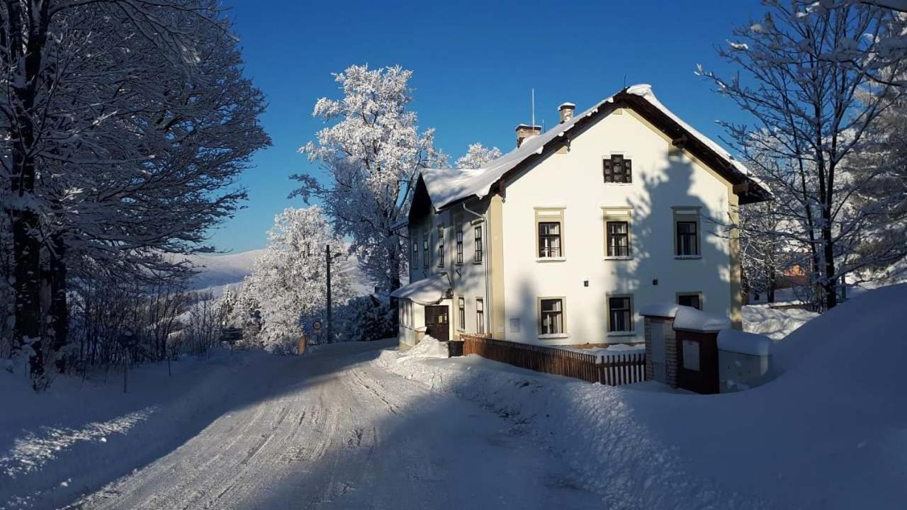 Králíky Stara Skola Hedec 아파트 호텔 외부 사진